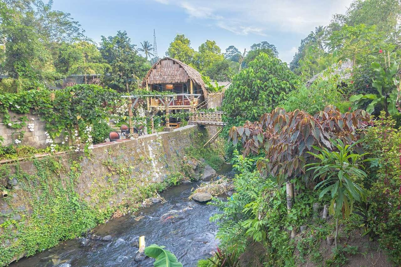 Onong'S Homestay & Cafe Tomohon ภายนอก รูปภาพ