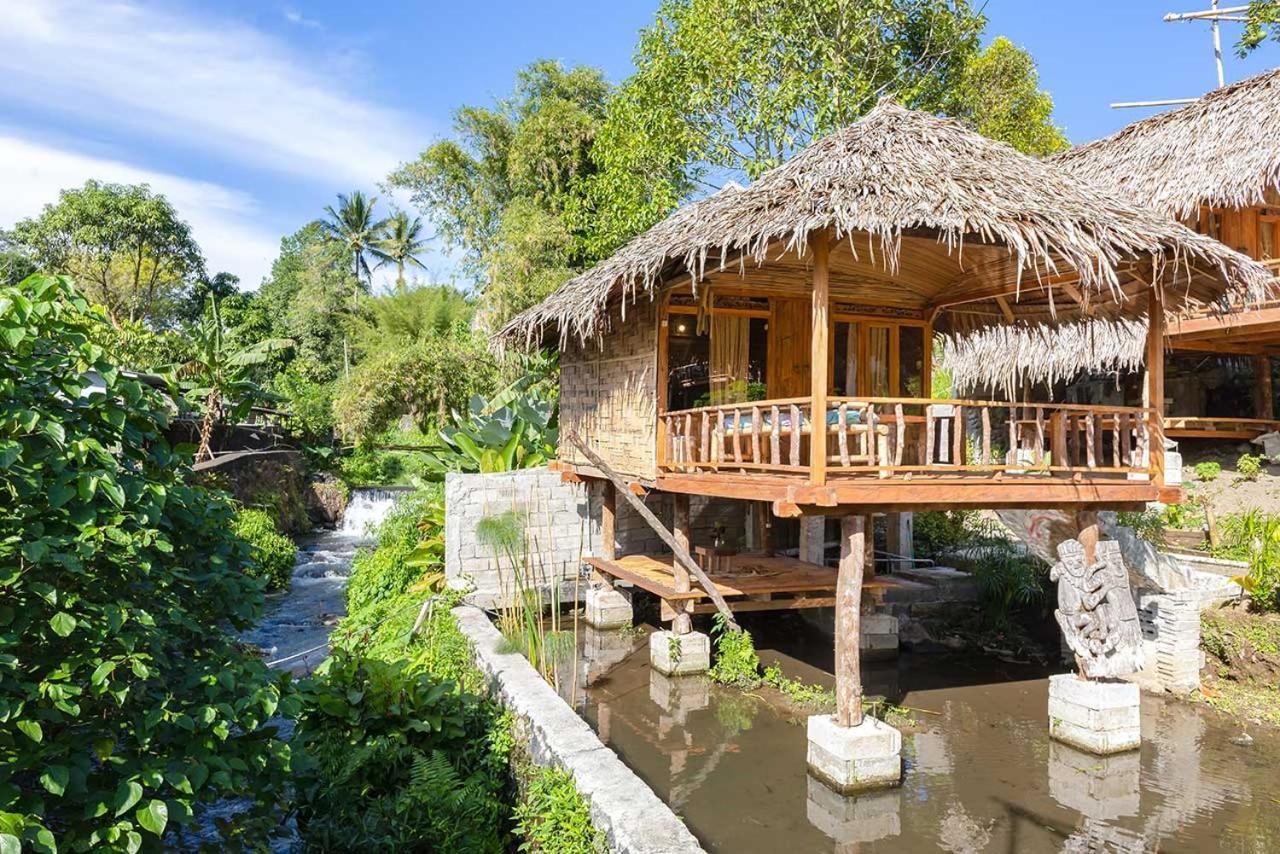 Onong'S Homestay & Cafe Tomohon ภายนอก รูปภาพ