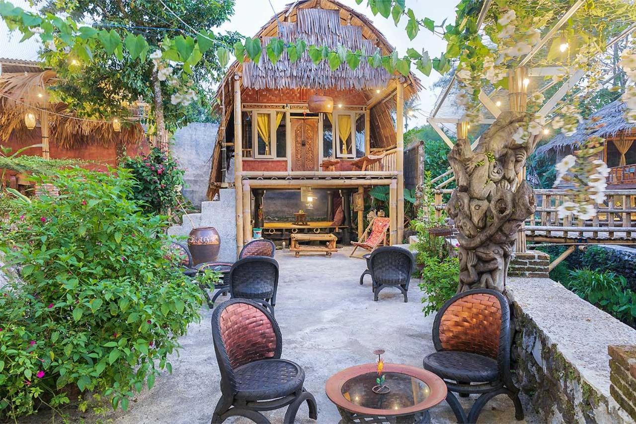 Onong'S Homestay & Cafe Tomohon ภายนอก รูปภาพ