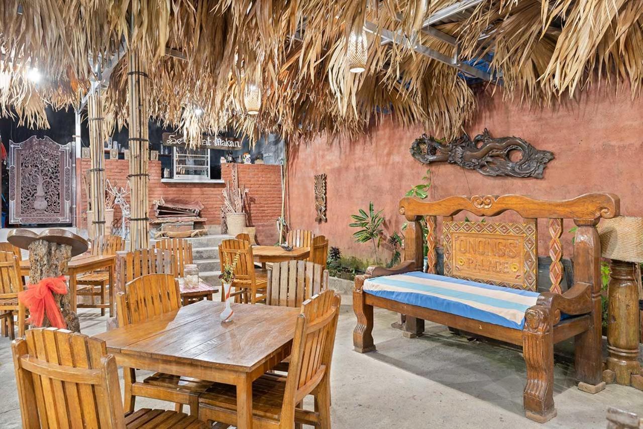 Onong'S Homestay & Cafe Tomohon ภายนอก รูปภาพ