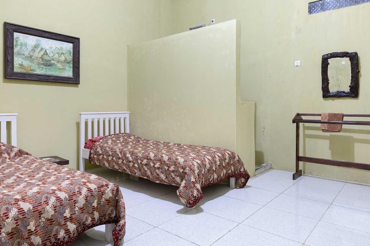 Onong'S Homestay & Cafe Tomohon ภายนอก รูปภาพ