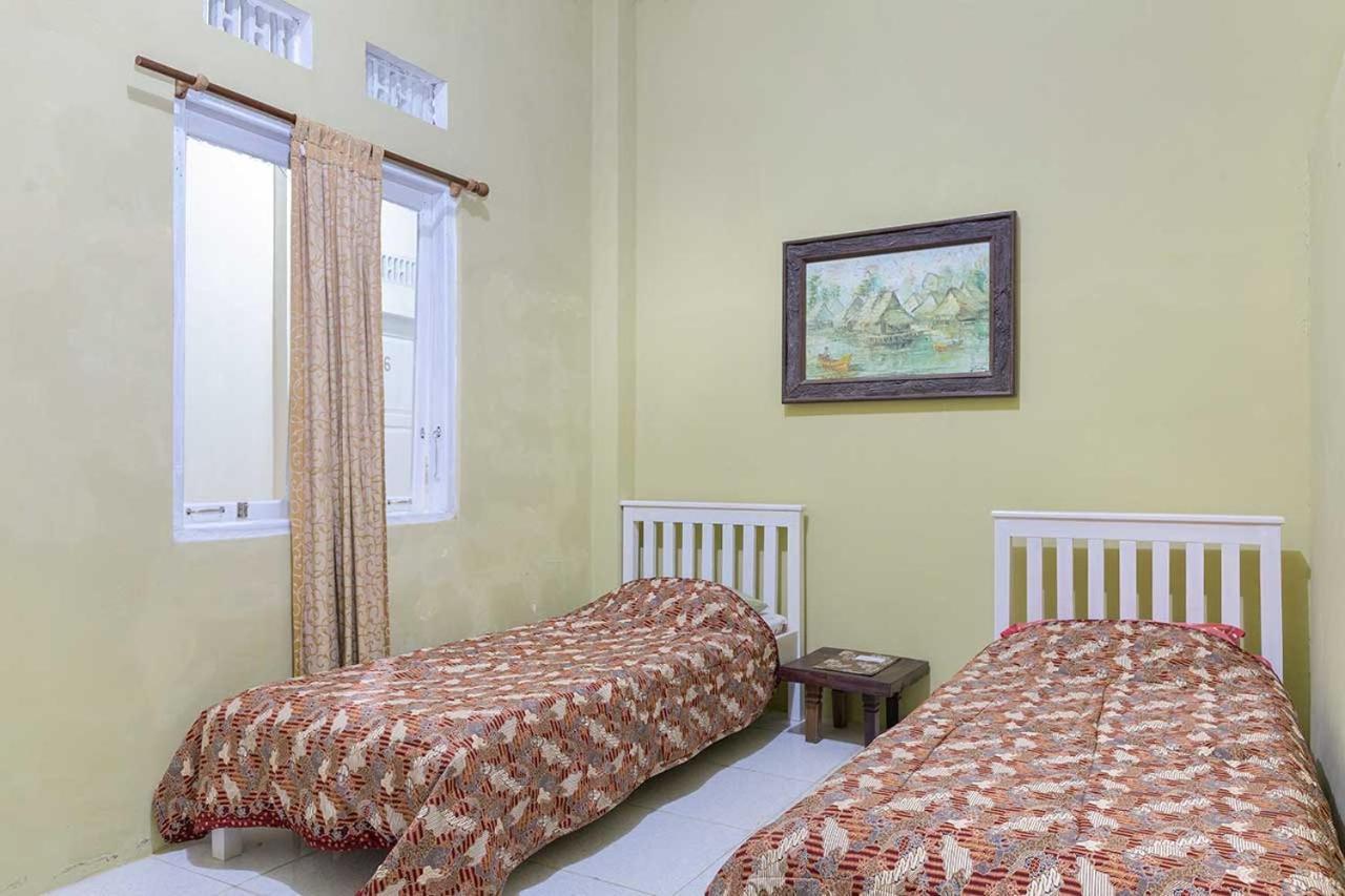 Onong'S Homestay & Cafe Tomohon ภายนอก รูปภาพ