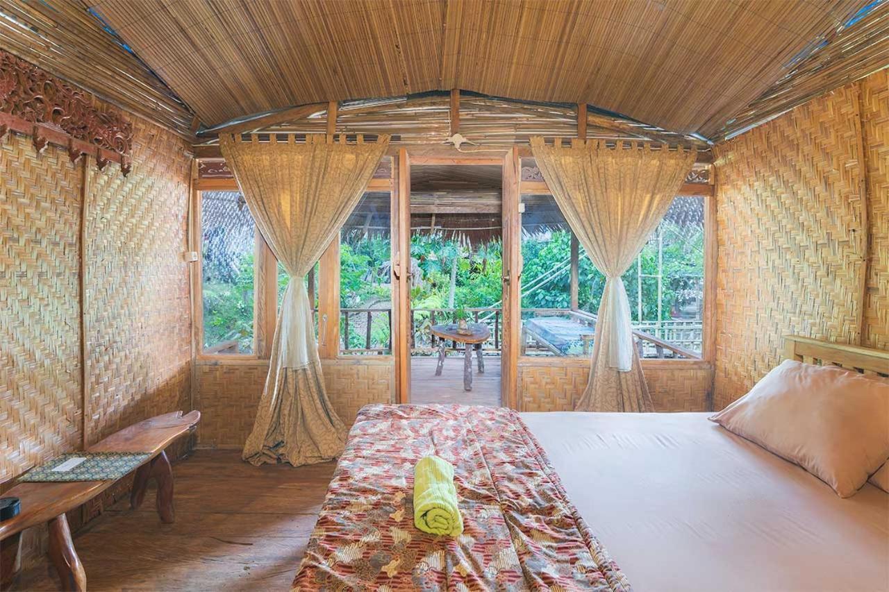 Onong'S Homestay & Cafe Tomohon ภายนอก รูปภาพ